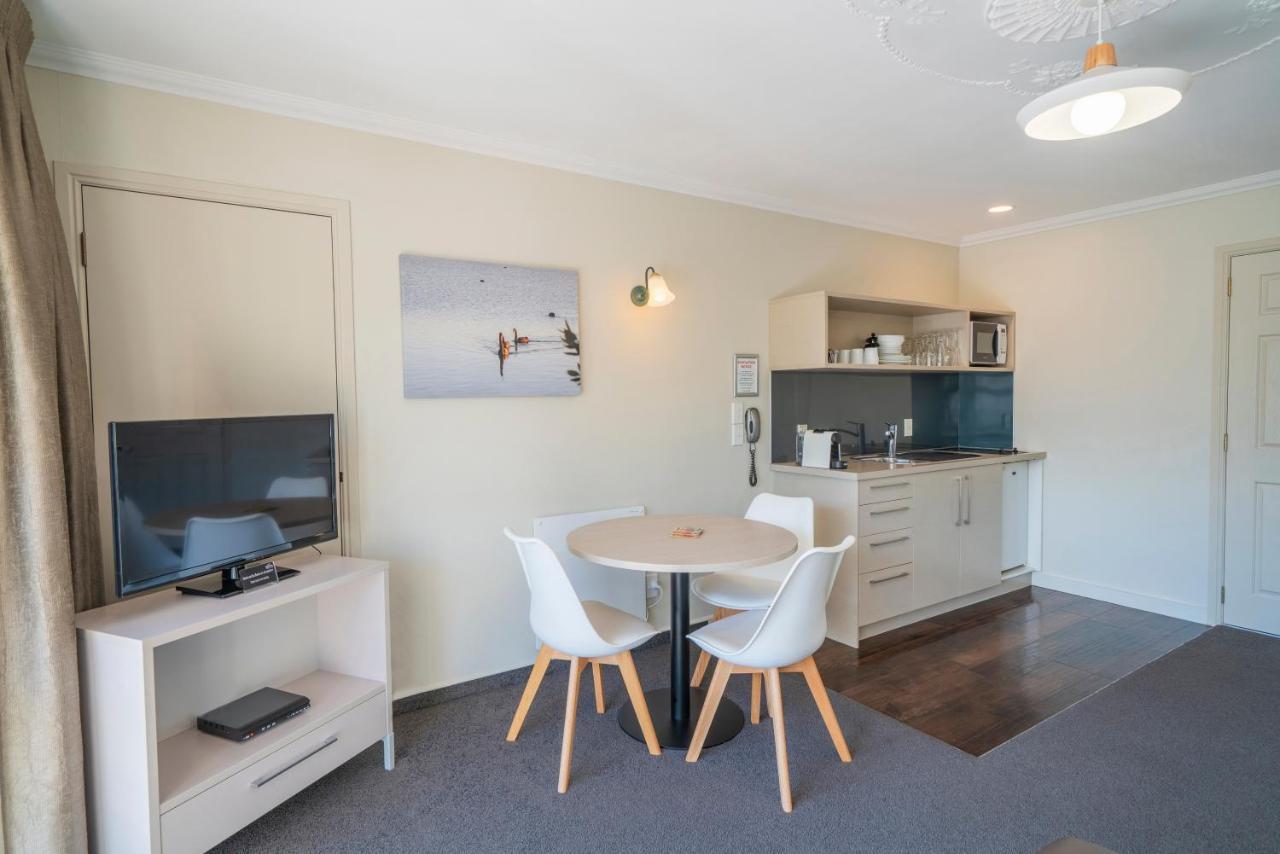 Silver Fern Rotorua Suites & Spa Exteriér fotografie A typical one-bedroom apartment at the hotel
