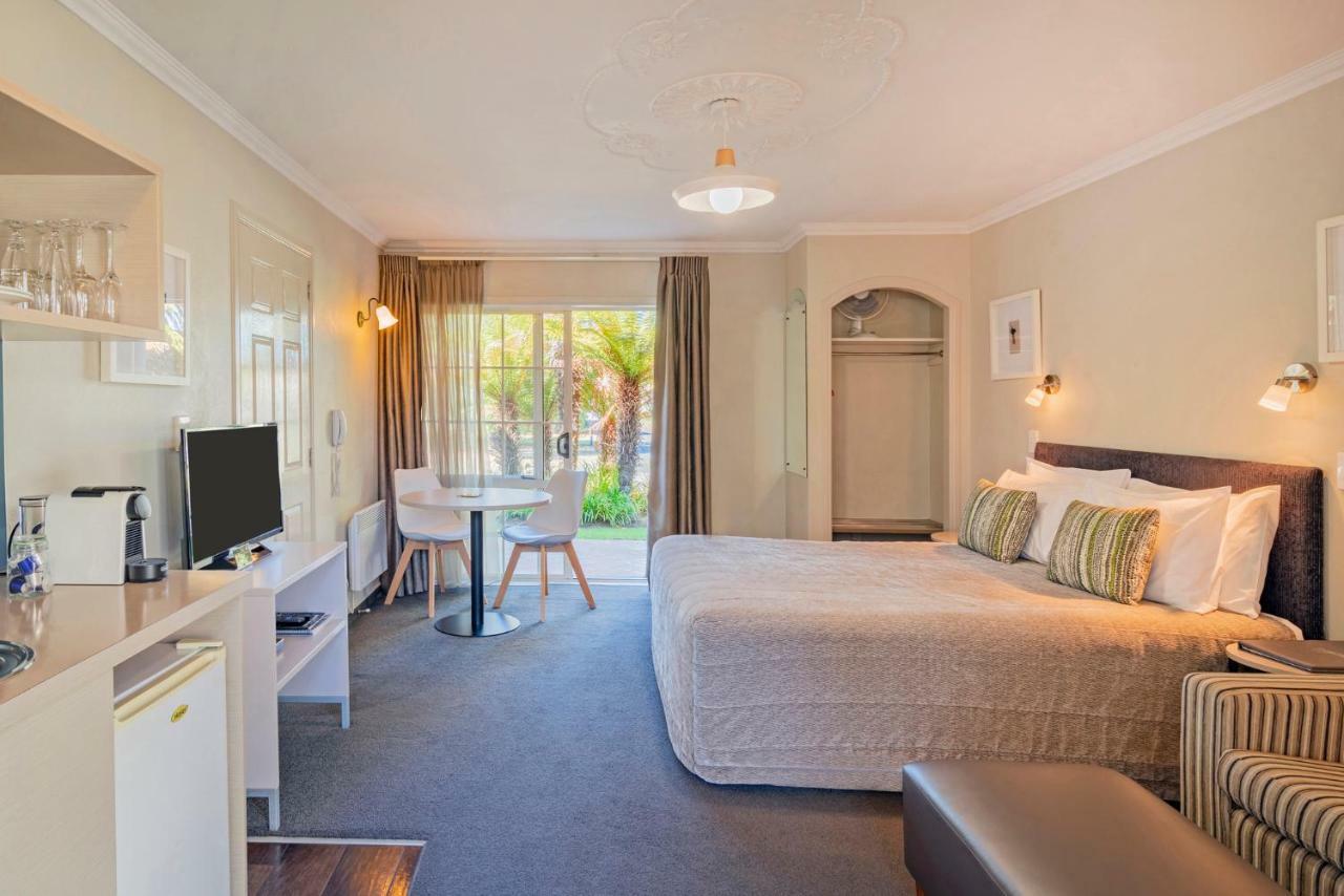 Silver Fern Rotorua Suites & Spa Exteriér fotografie A typical room at the hotel