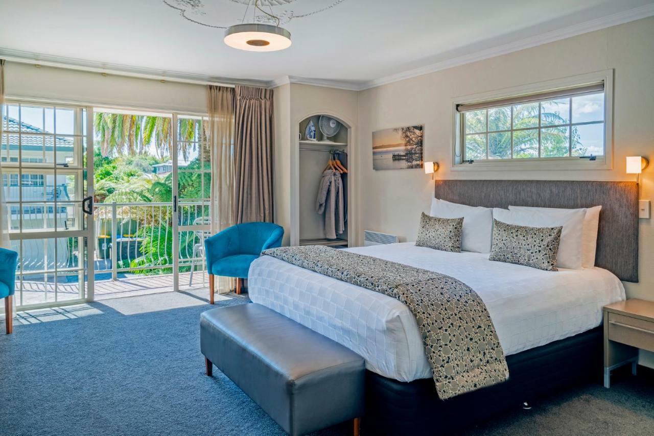 Silver Fern Rotorua Suites & Spa Exteriér fotografie A bedroom at the hotel